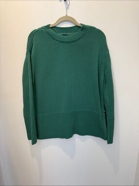 Gap 24/7 Split-Hem Crewneck Sweater size M in green